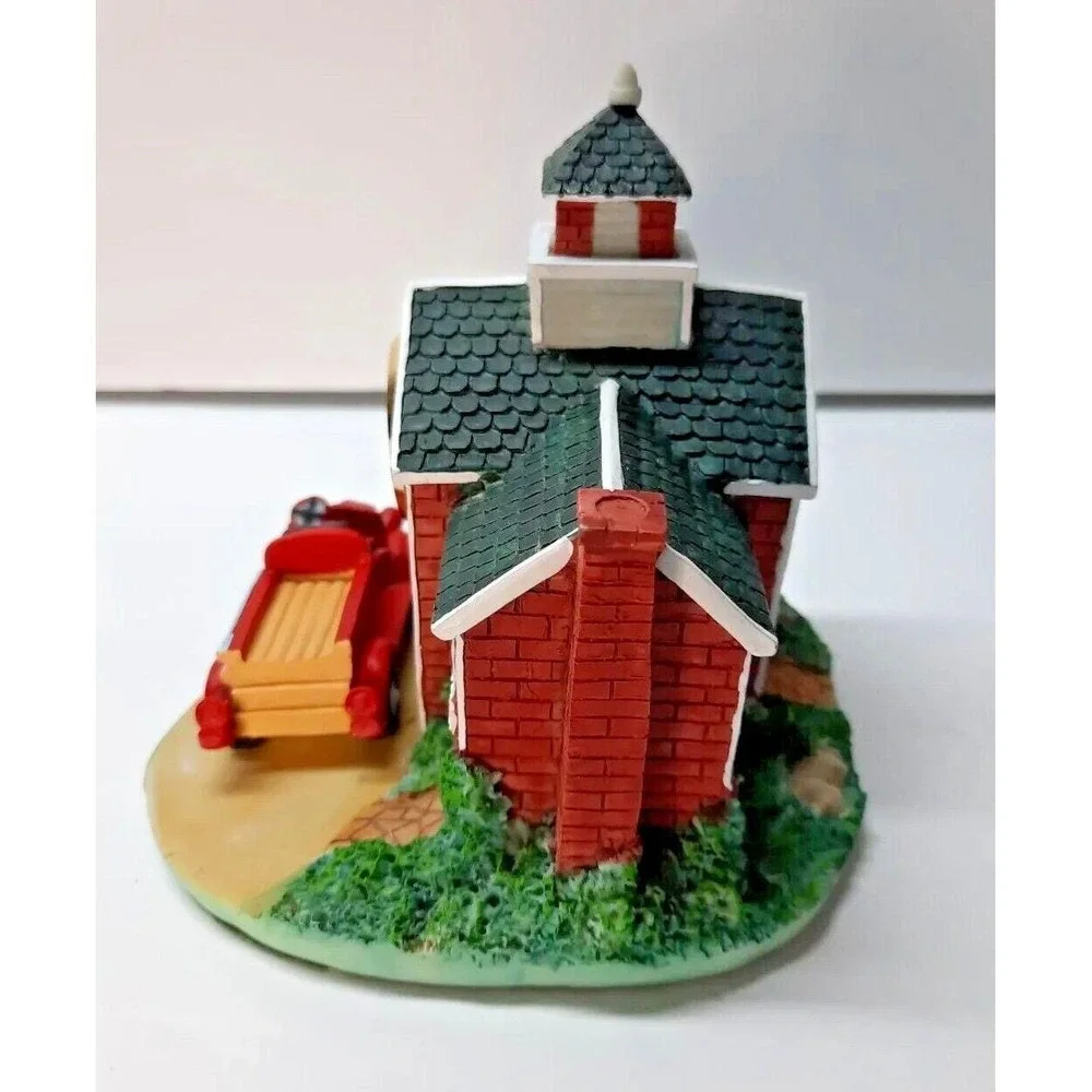 Nikko Quartz Movement Polystone Clock Station 64 Firehouse  Works New Battery‎